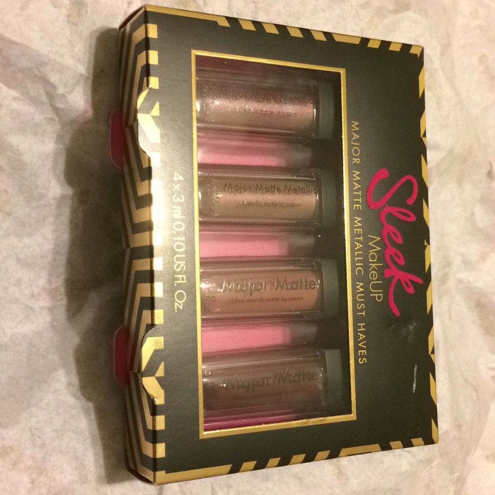 Lipstick set. NIB